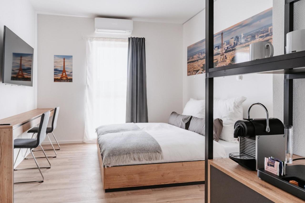 Step Inn The Fair Hotel Rosbach vor der Höhe Екстериор снимка