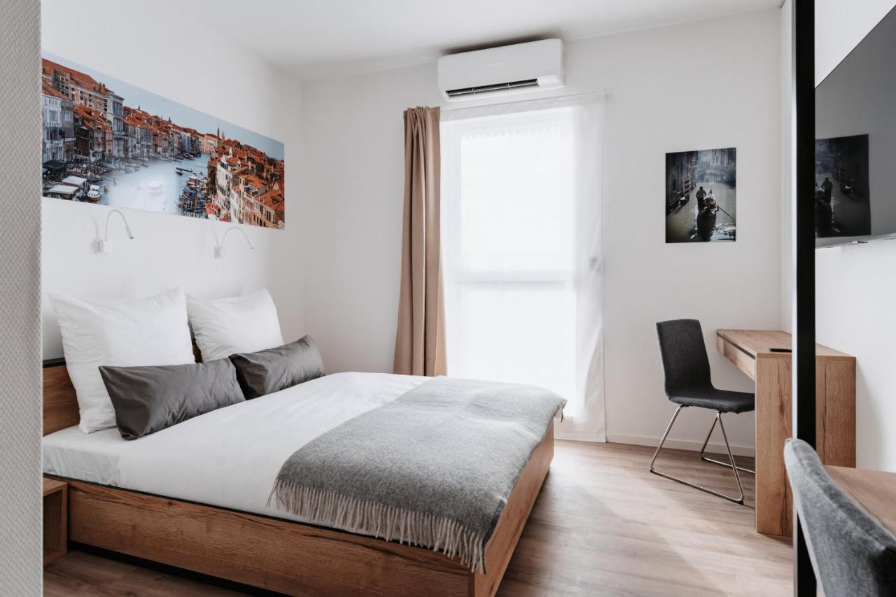 Step Inn The Fair Hotel Rosbach vor der Höhe Екстериор снимка